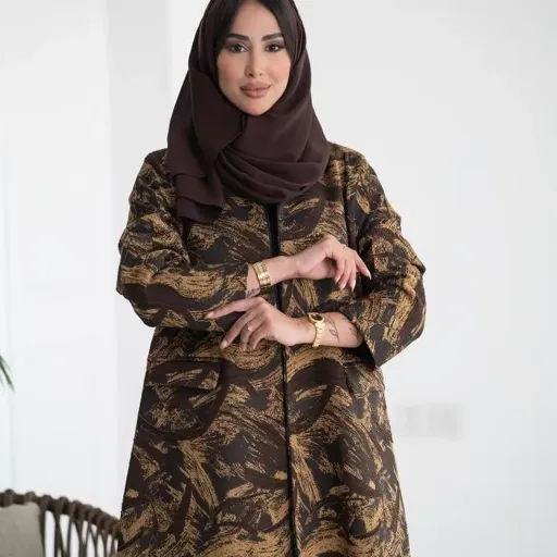 درجات البني الأنيق (52, سفر)